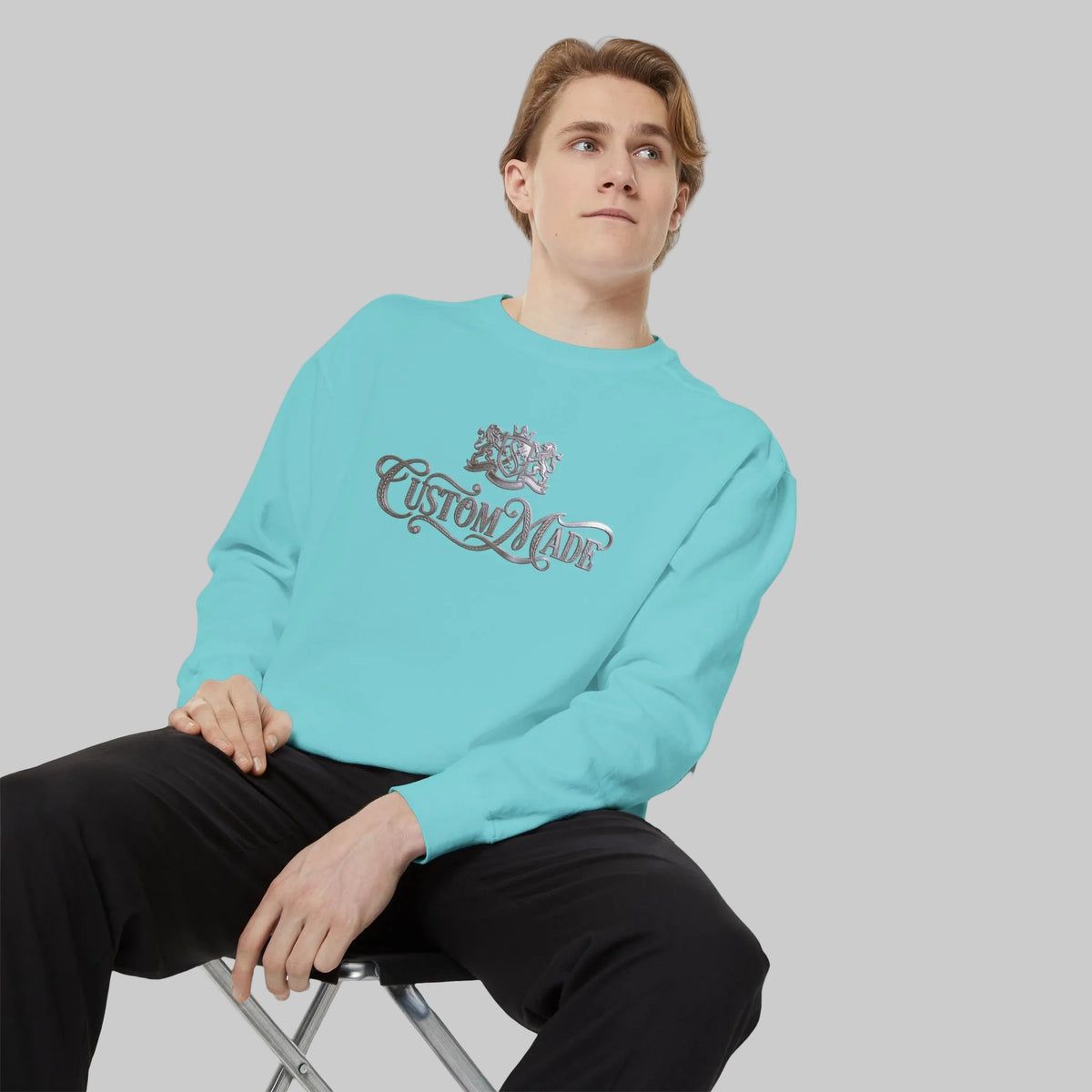 Chalky Mint sweatshirt with text and crest in silver, CUSTOM MADE